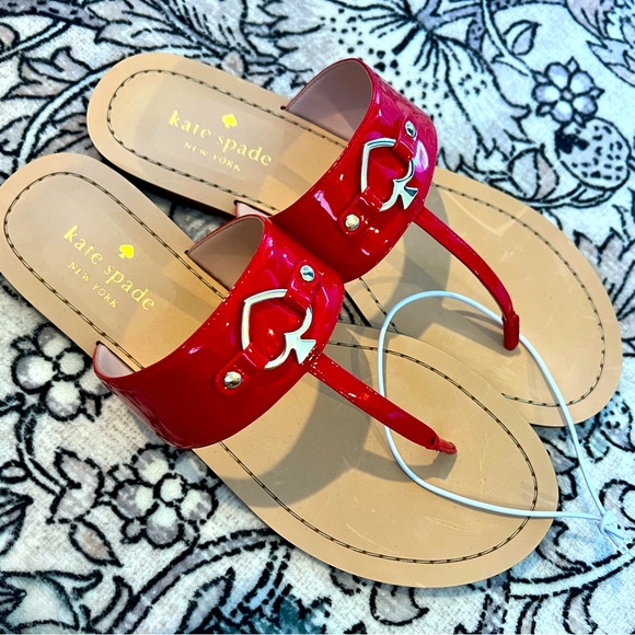 Kate Spade Cassia Sandals Size 11 Engine Red Patent Leather Thong Flip Flops NEW - Picture 1 of 5